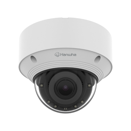 Hanwha Vision QNV-C9083R – 8 MP Yapay Zekâlı Motorlu Değişken Odaklı Dome Darbeye Dayanıklı IP Kamera